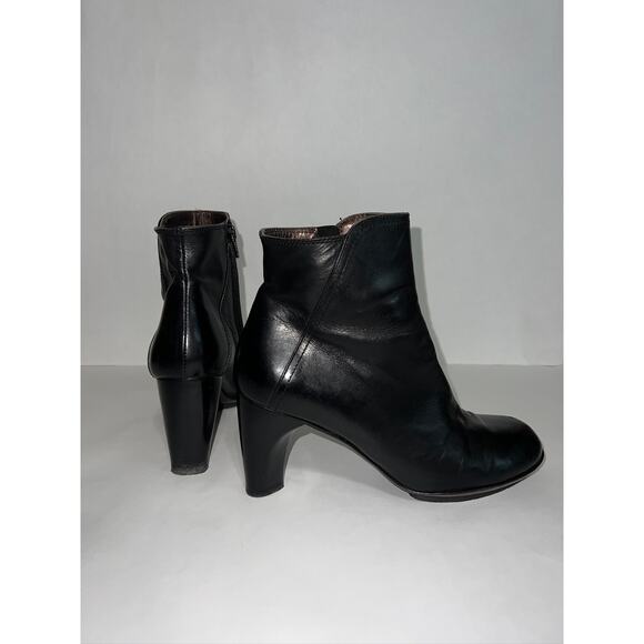 VERO CUOIO Black Leather Booties 1.5-2" Heels SIZE 39/8.5 - Picture 6 of 7